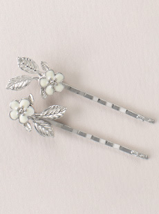 Beautiful solution for messy mom hair